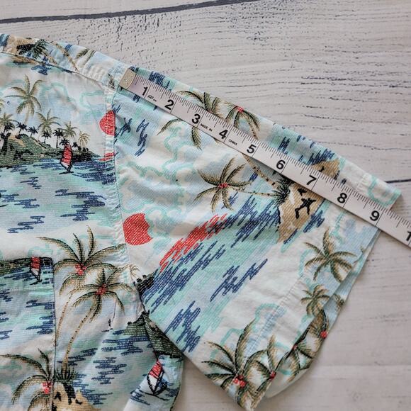 Distortion Size XL	In Your Wildest Dreams Short Sleeve Button Up Hawaiian Shirt - Picture 7 of 9